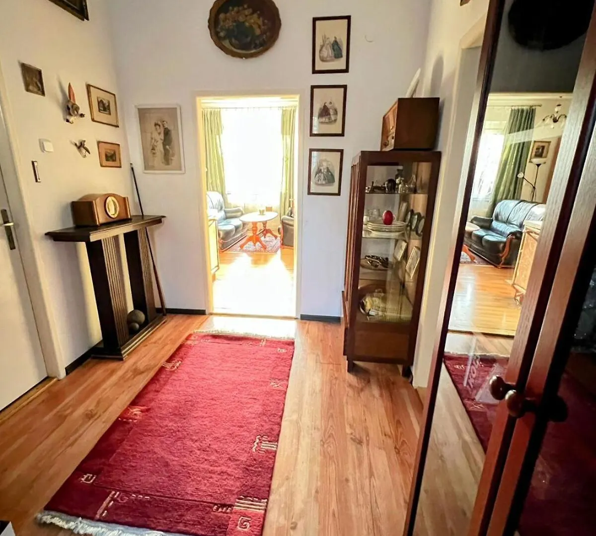 Apartment Antique Charm 2 Bedroom Prague Czech Republic